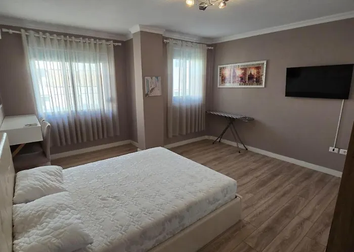 Apartment Muli 1 Bedroom *